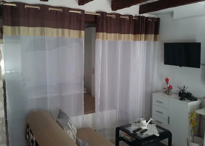 The Old House Apartamento Vrsar